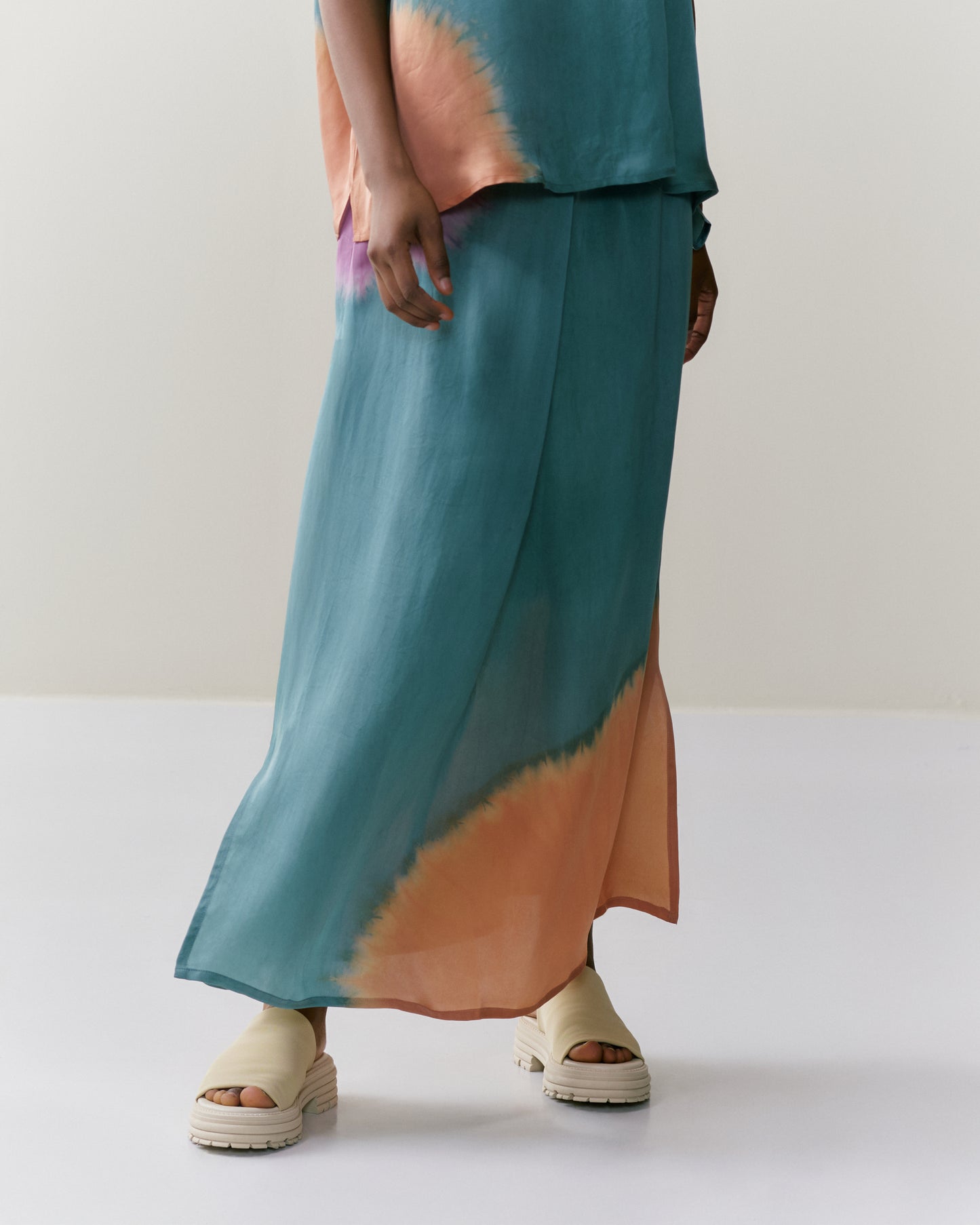NOUS antwerp CHLOE SKIRT placement ombre sage