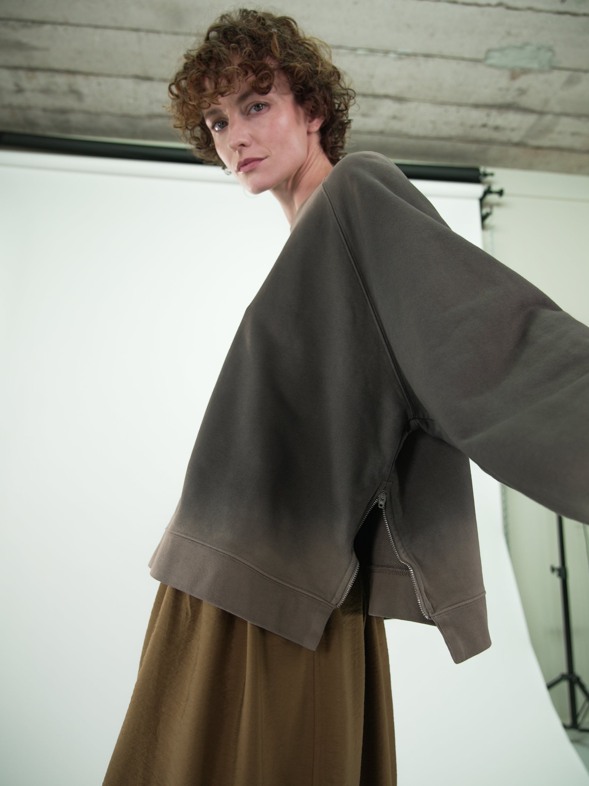 NOUS antwerp FRANCES ZIP SWEATER light mud