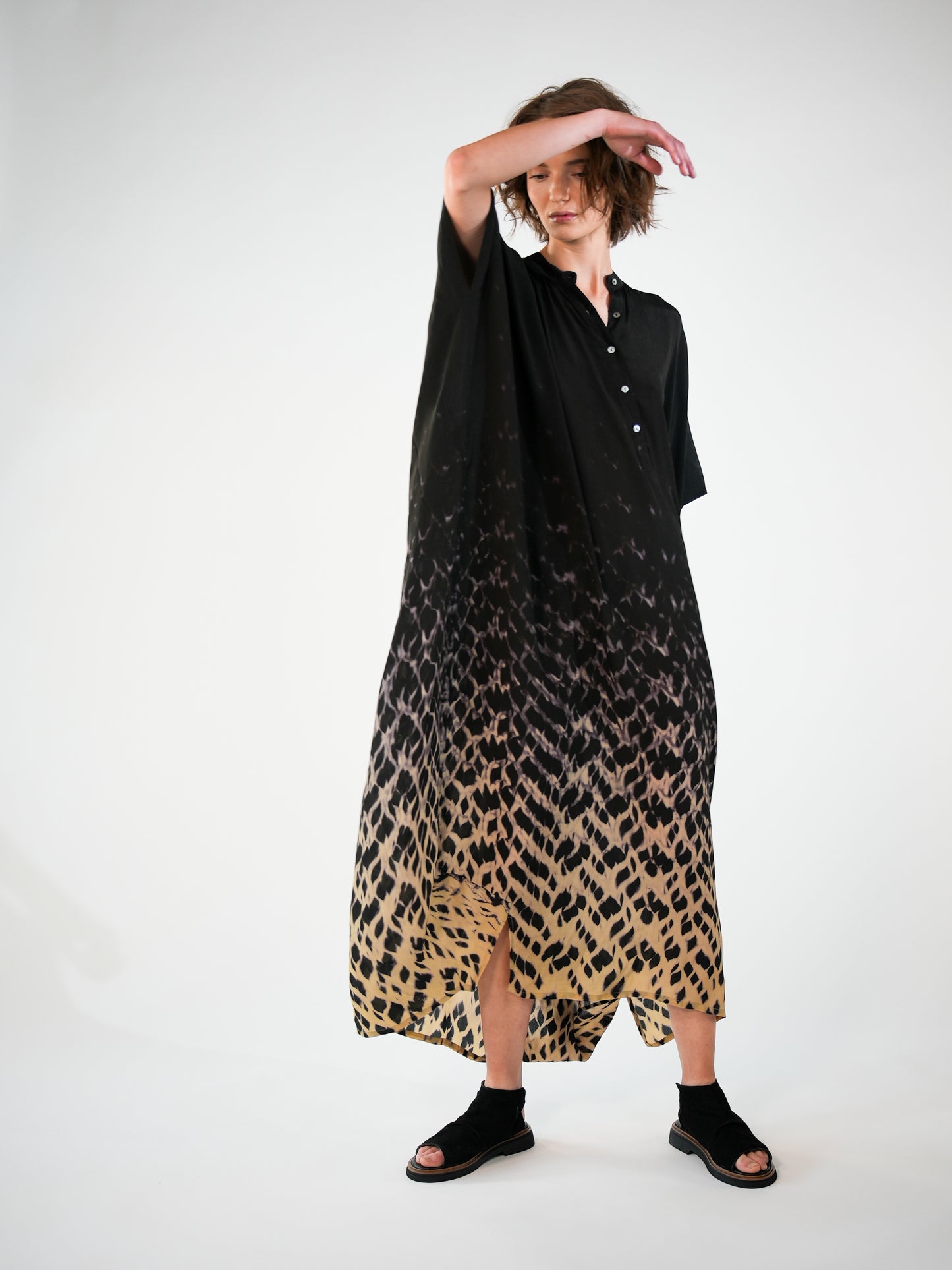 NOUS antwerp LORE KAFTAN spots blackish