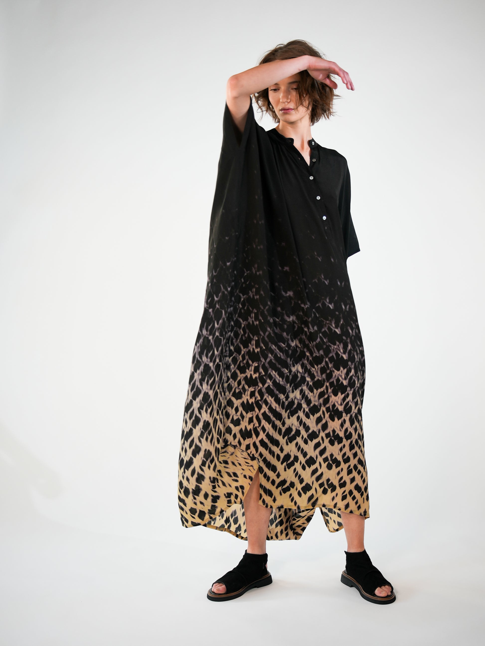NOUS antwerp LORE KAFTAN spots blackish