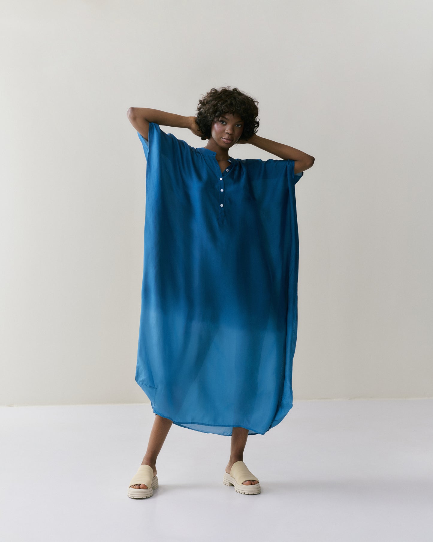 NOUS antwerp LORE KAFTAN degrade indigo