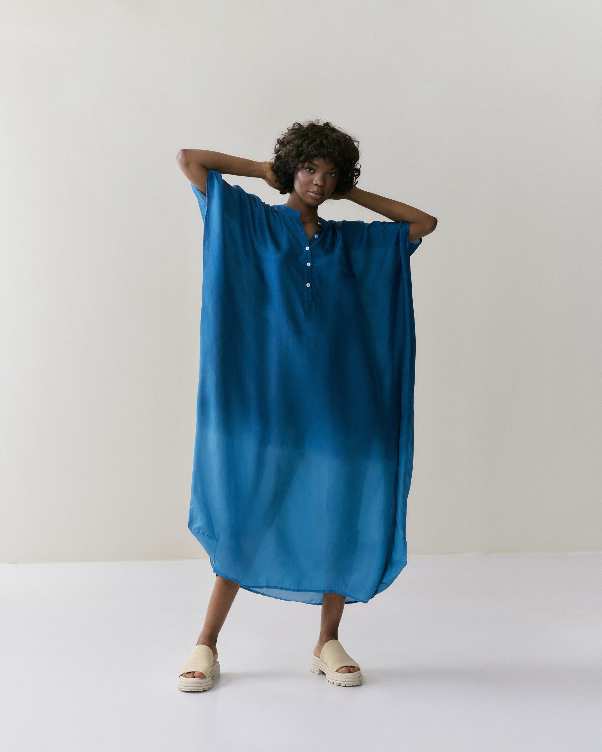 NOUS antwerp LORE KAFTAN degrade indigo