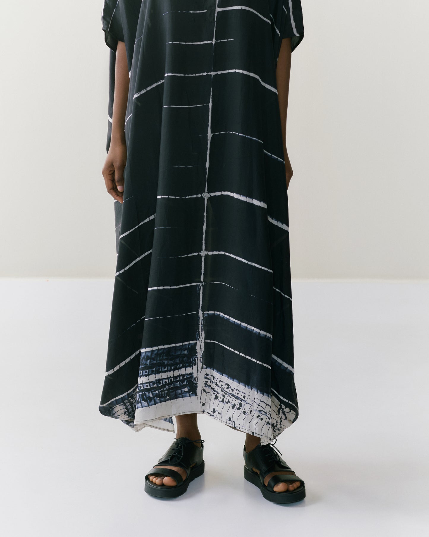 NOUS antwerp LORE silk KAFTAN ladder blackish