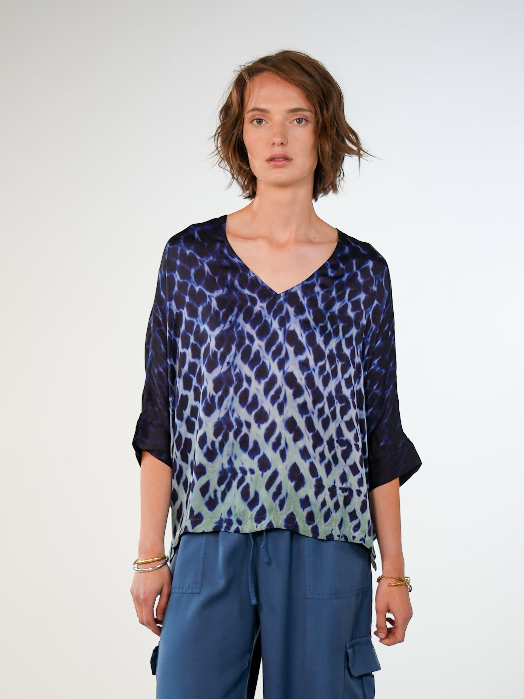 NOUS antwerp LUCIL viscose satin BLOUSE spots navy